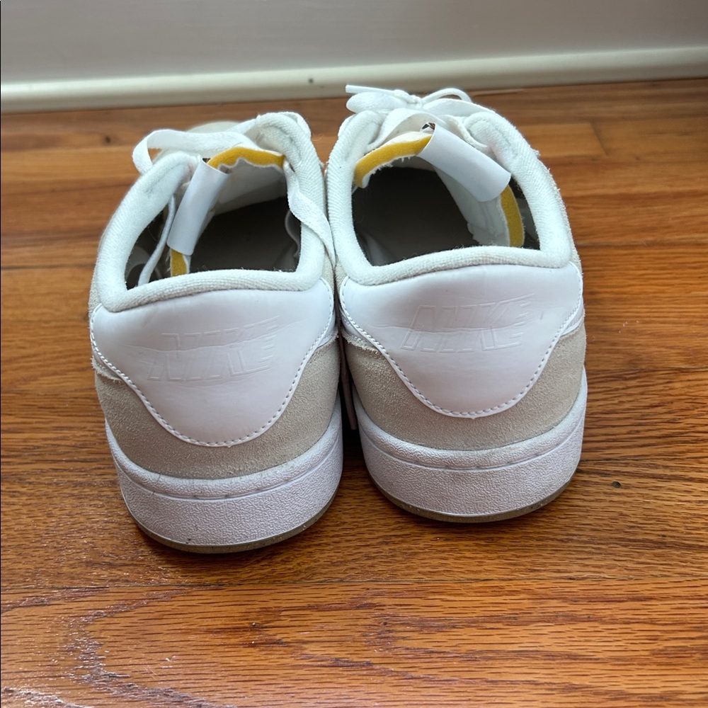 NIKE SB FC Classic Sneakers - Picture 3 of 6